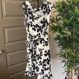 ⭐️the limited black and white floral dress⭐️